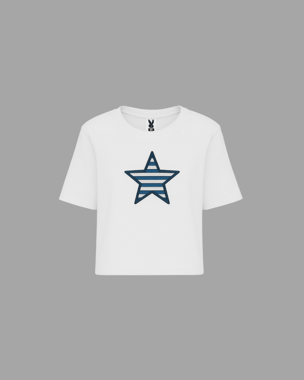 Camiseta corta oversize blanca con bordado en forma de estrella