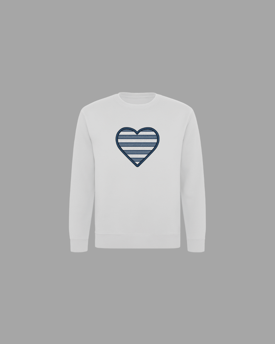 Sudadera con capucha blanca con bordado en forma de corazón